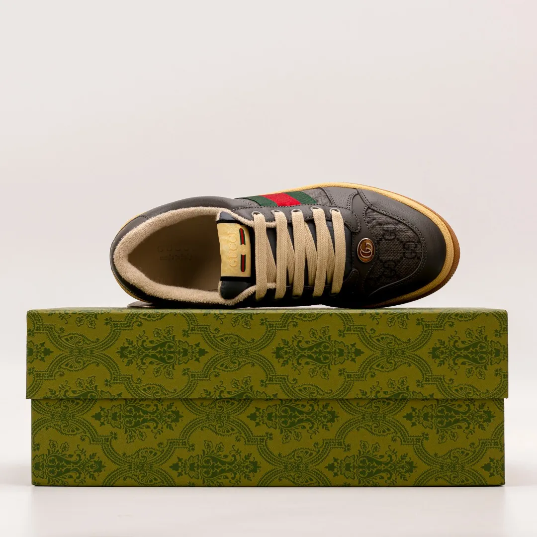 Factory price 580 [Higher version] GUCCI casual sports distressed small dirty shoes, polished cowhide fabric, hand-made distressed effect!  Original terry cloth, delicate, soft, comfortable and breathable. Privately molded steel-stamped two-color original TPU outsole (lower layer is wider, upper layer is narrower) to differentiate the wrong version of the outsole in the market. Fabric, material, outsole, detail comparison SIZE: 34-41, 38-45 regular size (women's 34, 41, men's 38, 45 customized, non-returnable and non-exchangeable) (women's colors and men's models need to be customized)
